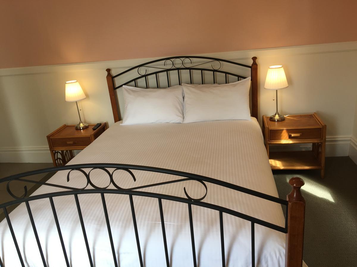 Settlers Arms Hotel Dungog Экстерьер фото
