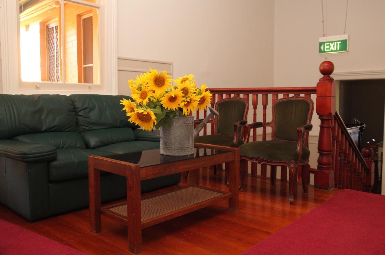 Settlers Arms Hotel Dungog Экстерьер фото